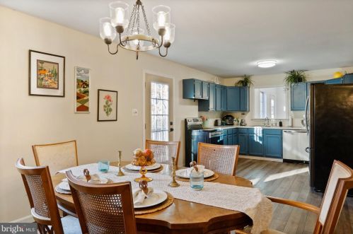 185 Baptist Ln, Linden VA  22642-5660 exterior