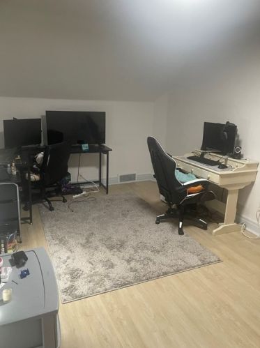 1707 Delaware Ave, New Castle PA  16105-2242 exterior