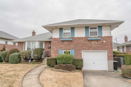 120 Miriam St, Bethpage, NY 11714-5015