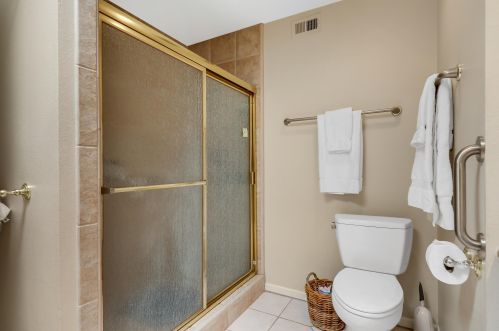 55 Sunrise Dr, Rancho Mirage CA  92270-3845 exterior