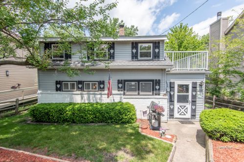 25524 Wind Lake Rd, Waterford, WI 53185-2236