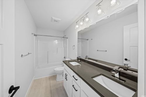 1108 Beacon Dr, Mishawaka IN  46544-6288 exterior