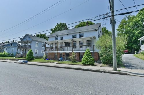 26 Marshall St, Putnam CT  06260-1404 exterior