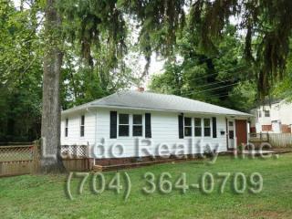 501 Bascom St, Charlotte NC  28205-6037 exterior