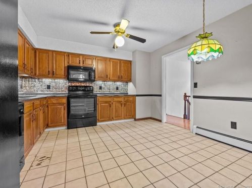 7 Lena Dr, Uncasville CT  exterior