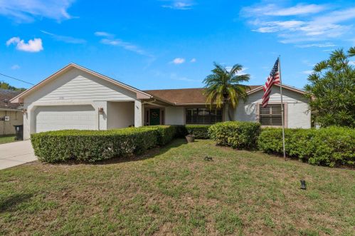 1638 Fallon Dr, Fort Pierce, FL 34983-3711