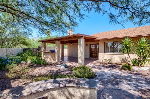 4421 Camino Gacela, Tucson AZ  85718-6807 exterior