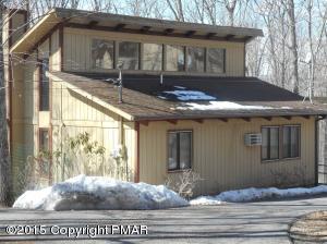 3541 High Crest Rd, Canadensis, PA 18325-7722