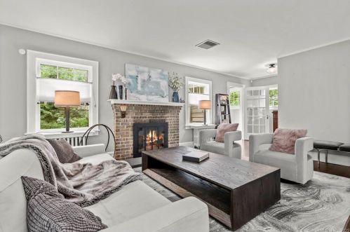 401 Jelliff Mill Rd, New Canaan CT  06840-6515 exterior