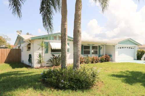 5245 Moog Rd, New Port Richey, FL 34652-6240