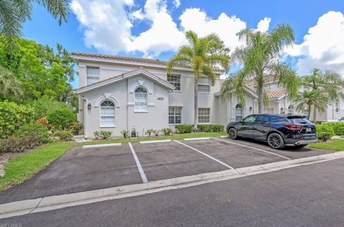 6829 Satinleaf Rd, Naples, FL 34109-6119