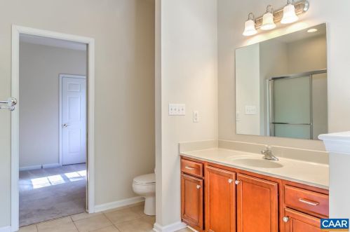 17 Shortwood Cir, Bybee VA  22963-2747 exterior