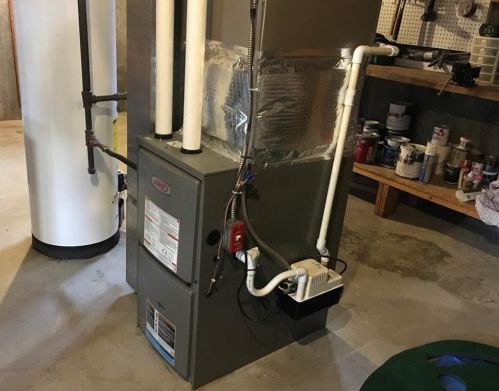 17 Pne Ave, Coventry RI 02816-5929 exterior