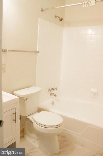 217 James Thurber Ct, Falls Church VA  exterior