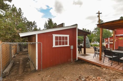 1063 H Ln, Big Bear City CA  92314-9693 exterior