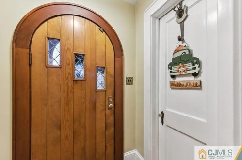 215 Green St, Woodbridge NJ  07095-2005 exterior