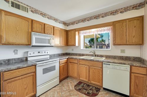 10102 Ironwood Dr, Sun City, AZ 85351-4744