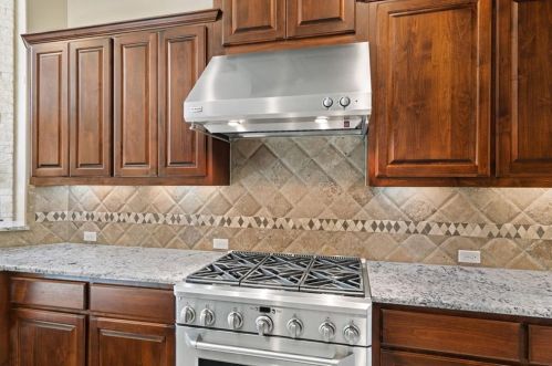 618 Emma Loop, Austin TX 78737-1457 exterior