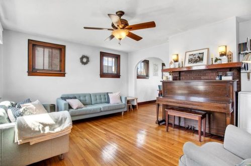 1713 Trinity St, Pittsburgh, PA 15206-1153