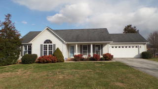 2422 Lake Pointe Dr, Cookeville, TN 38506-4401
