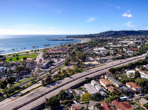 322 Voluntario St, Santa Barbara, CA 93103-2623