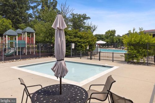 2708 Sheffield Hill Way, Woodbridge, VA 22191-4148
