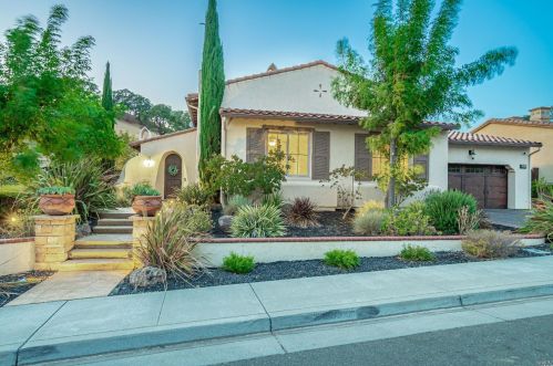 3004 German St, Fairfield, CA 94534-8320