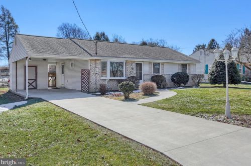 5911 Colwyn Dr, Harrisburg, PA 17109-5655