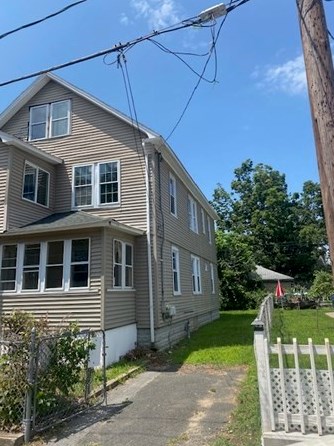 18 Sullivan St, Springfield MA  01104-2415 exterior