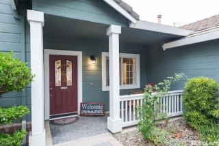 1379 Linfield Dr, Roseville, CA 95678-1194