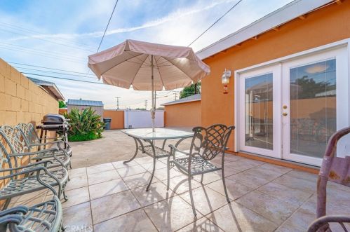 2128 Marine Ave, Gardena CA  90249-3819 exterior