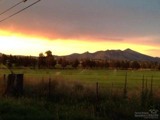 3111 Montgomery Dr, Eagle Crest, OR 97756-8188