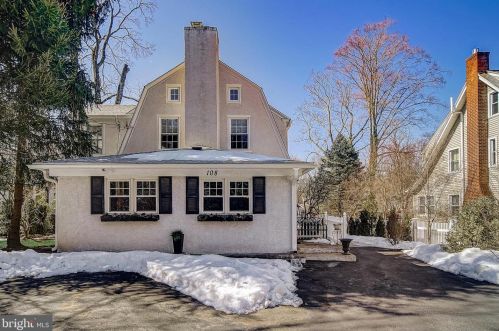 108 Valley Rd, Paoli, PA 19301-1444