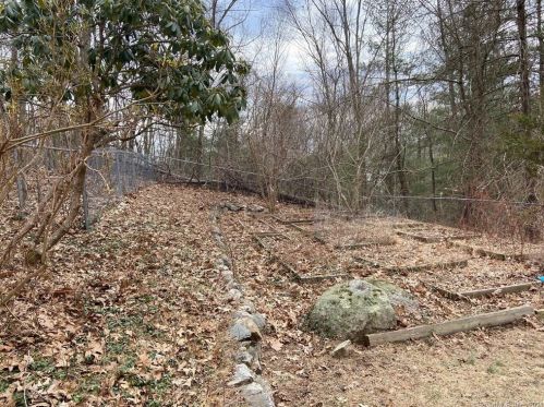 23 Fresh Meadow Rd, Upper Stepney CT  06468-1023 exterior