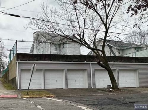 424 Main St, Ridgefield Park, NJ 07660-1128