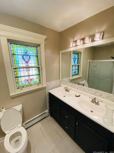 30 Blackman Pl, Bridgeport CT 06604-2424 exterior