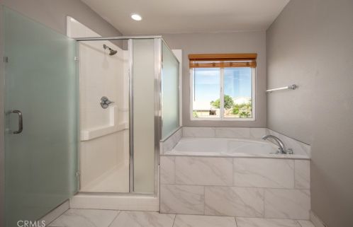 957 Queen Annes Ln, Beaumont CA  92223-7808 exterior