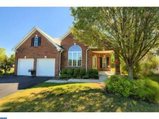 15 Lexington Dr, Pennington, NJ 08534-5169