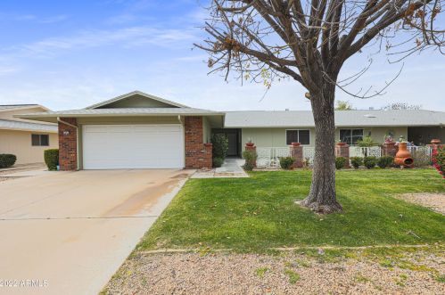 12811 Prospect Dr, Sun City, AZ 85375-4854
