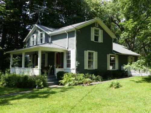 8 Pease St, Trumansburg, NY 14886-9576
