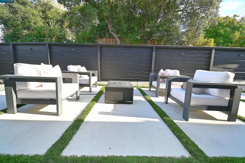 122 El Toyonal, Orinda CA  94563-2133 exterior