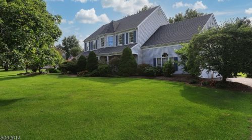 13 Woodside Ln, Flemington NJ  08822-3221 exterior