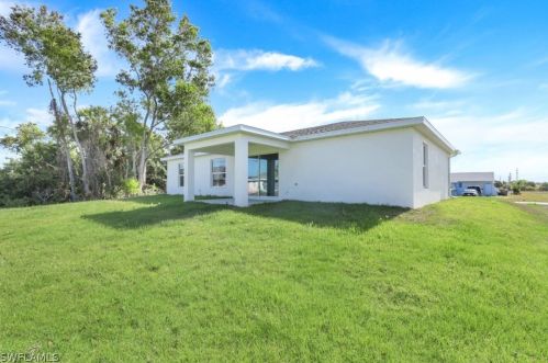 1023 19th St, Cape Coral, FL 33909-5364