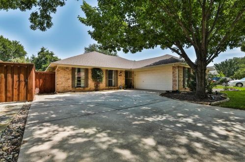 3833 Waterford Way, Denton, TX 76210-8813