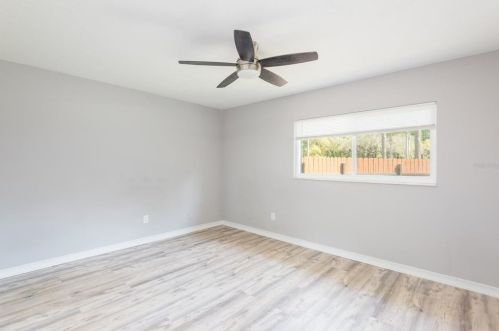 5476 Lk Le Clare Rd, Lutz FL  33558-8013 exterior