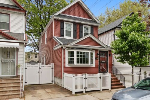 91-20 79th St, Jamaica, NY 11421-1101