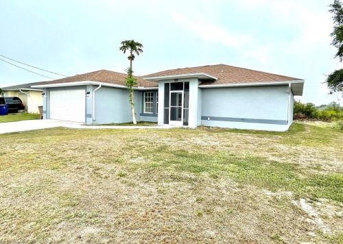 3212 15th St, Lehigh Acres, FL 33976-2921
