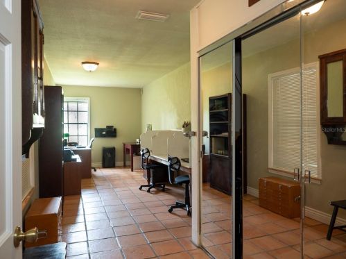 6737 180th Avenue Rd, Ocklawaha FL  32179-7002 exterior