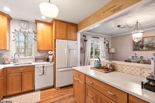 7 Glenwood Rd, Fanwood NJ  07023-1424 exterior