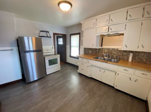 1704 Marshall St, Manitowoc, WI 54220-5038